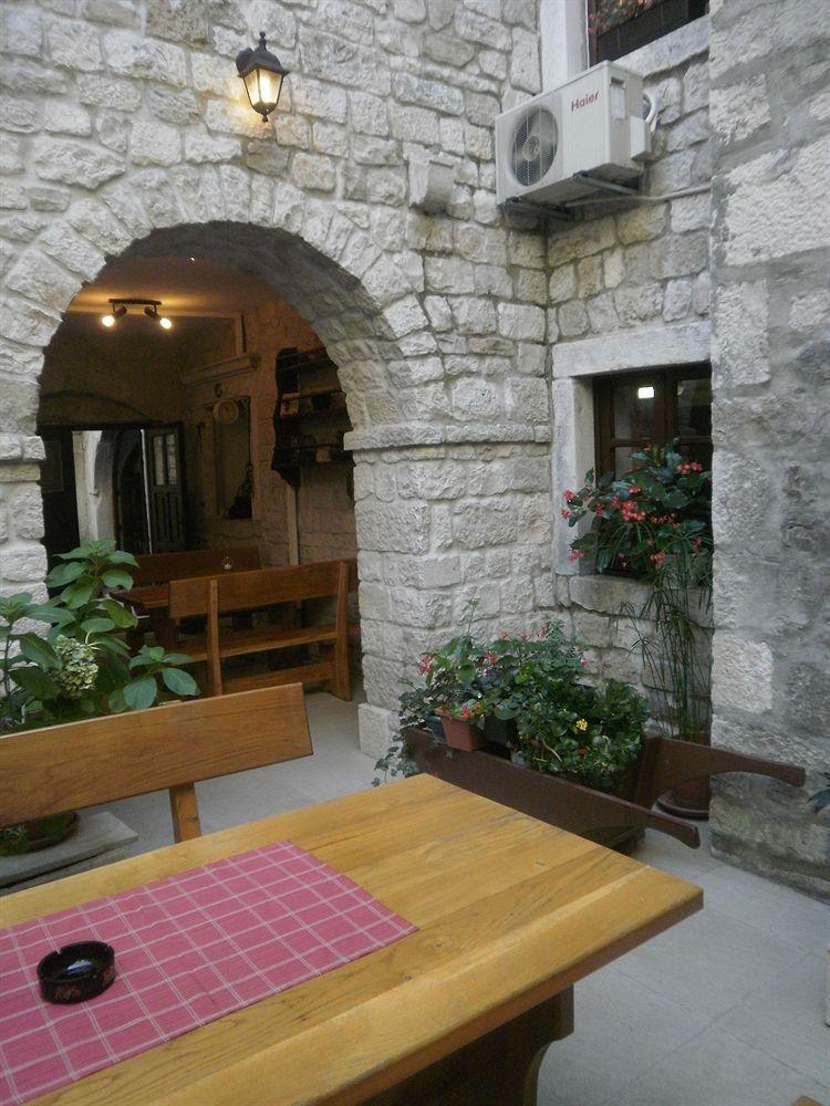 Palace Stafileo Trogir Exterior foto